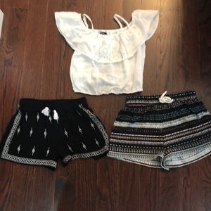 Art class matching sets the price of one